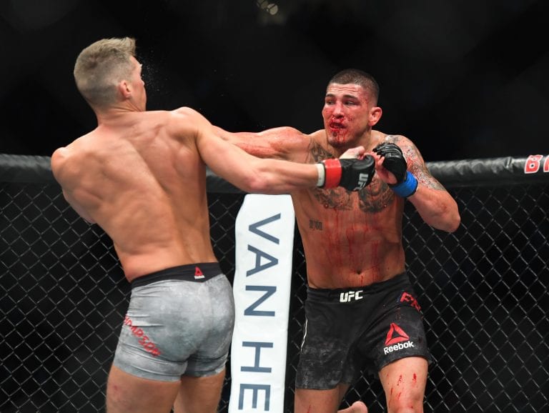 Highlights: Anthony Pettis Floors Stephen Thompson With ‘Showtime Punch’