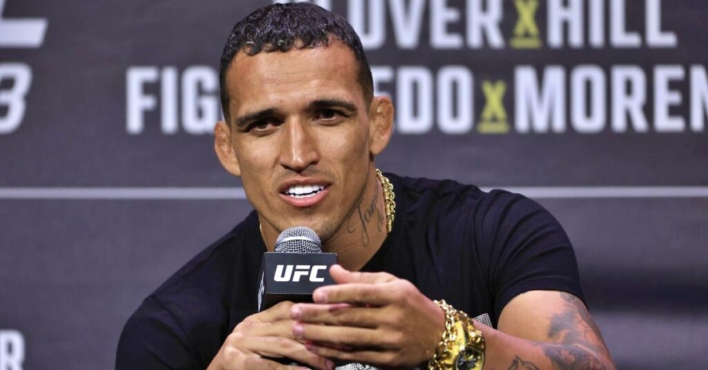 Charles Oliveira eyes fight with Conor McGregor UFC everyone can tell he is avoiding me