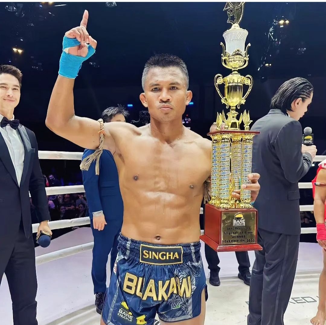 Buakaw Scores Victory Over Saenchai In Battle Of Muay Thai Legends At ...