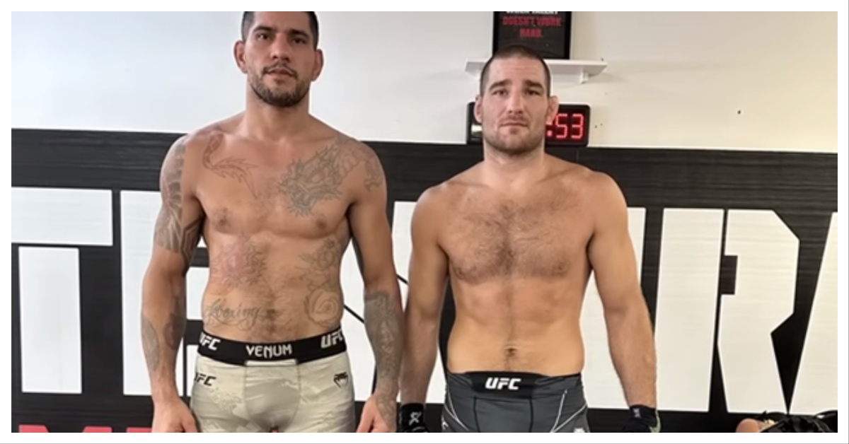 Watch: Alex Pereira and Sean Strickland Meet in Hard Sparring Ahead of UFC 307