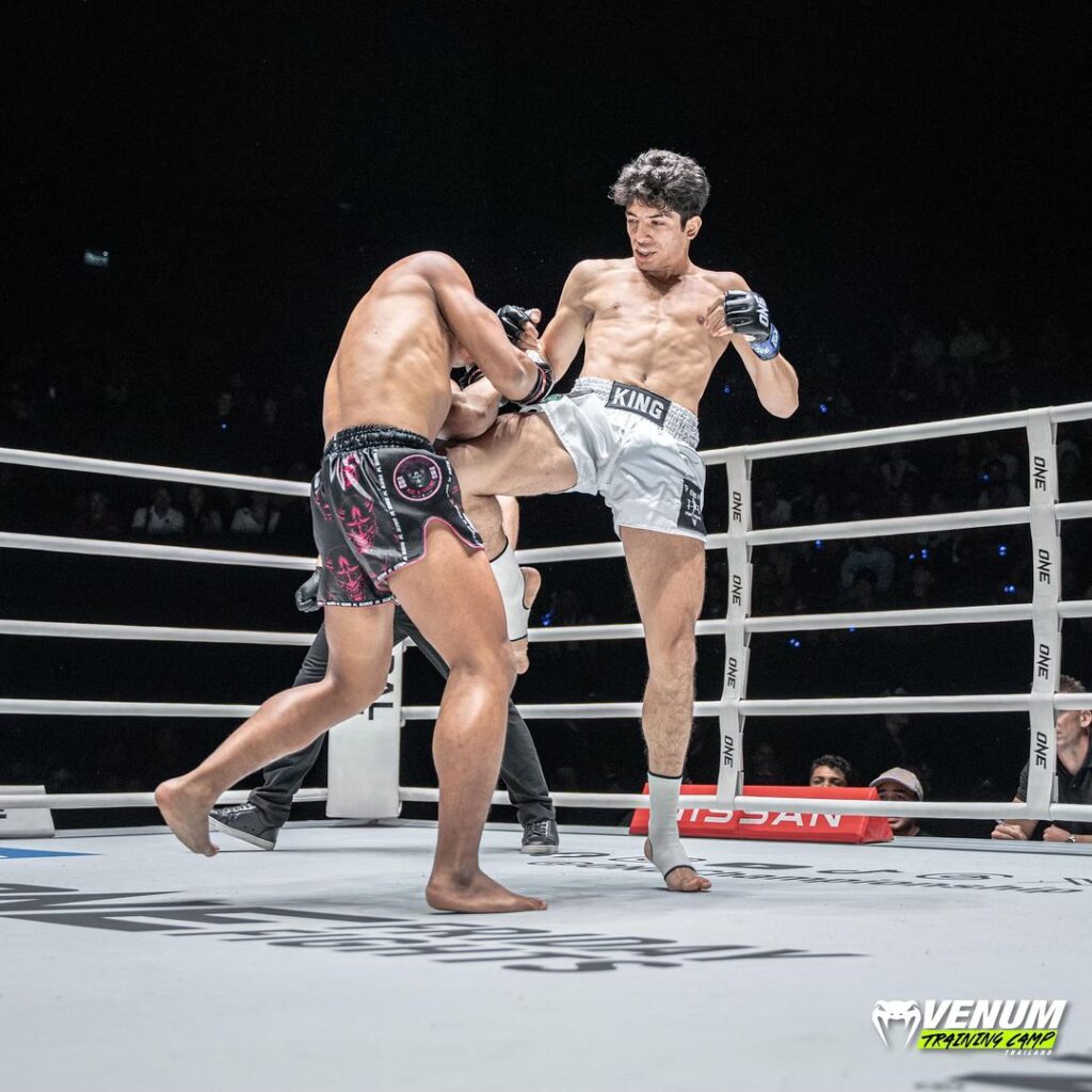 19 year old Akif Guluzada First Round Muay Thai Knockout