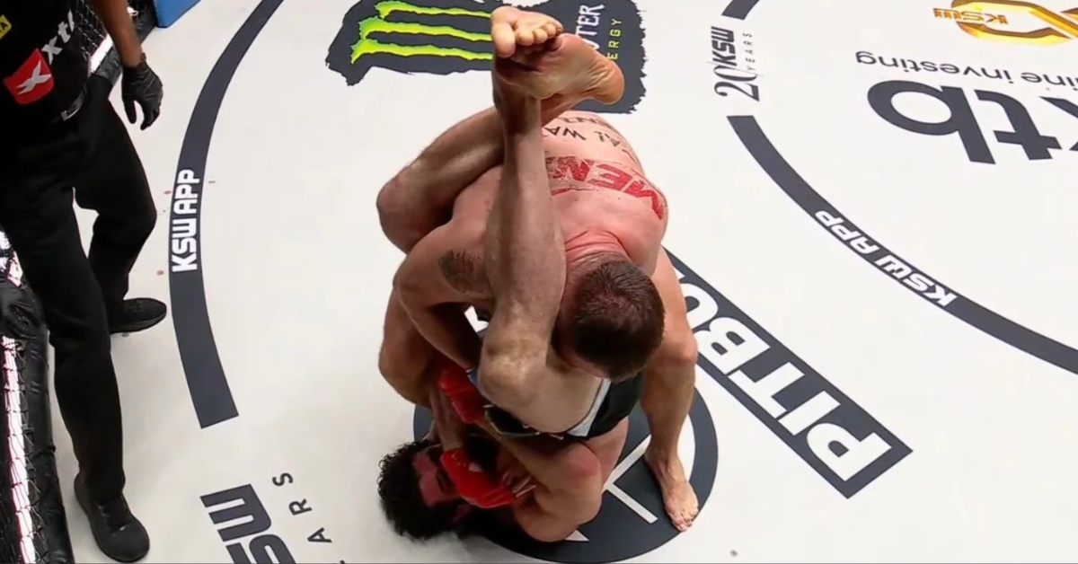 Mamed Khalidov scores stunning armbar submission win over Adrian Bartosinski - KSW 100 Highlights