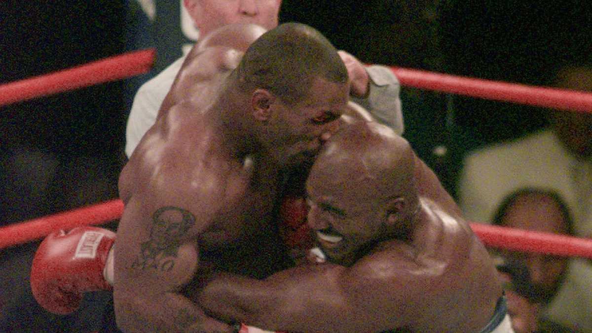 mike tyson holyfield bite fight 1498669845