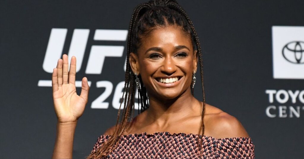 "Bodacious Cheeks!" - UFC Veteran Angela Hill Dishes Praise on This Fighter's Assets