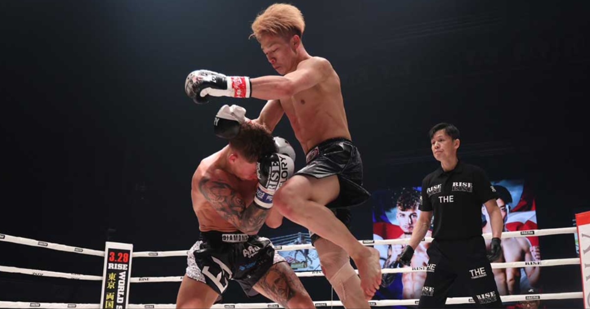 Devastating Knee to the Face Drops Fighter in Explosive GLORY Kickboxing Clash