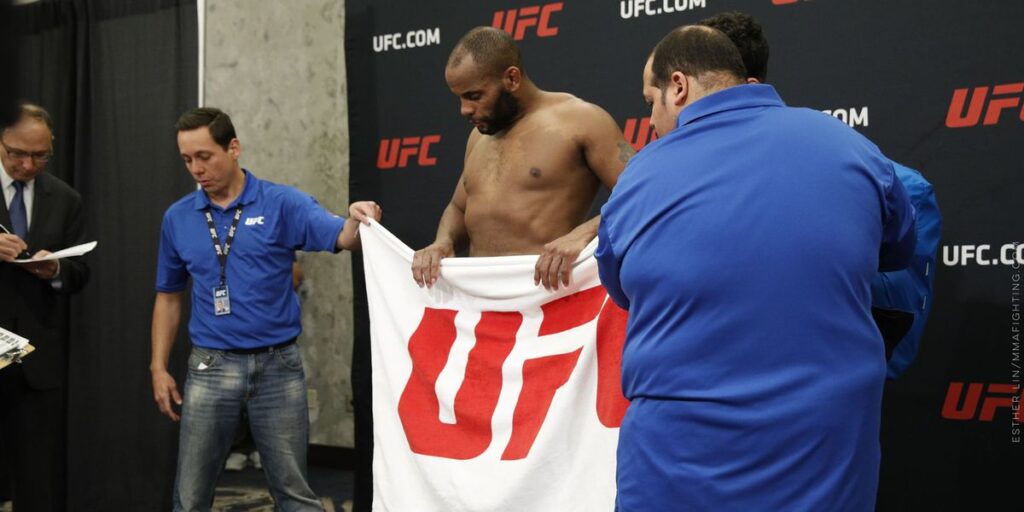 016 Daniel Cormier