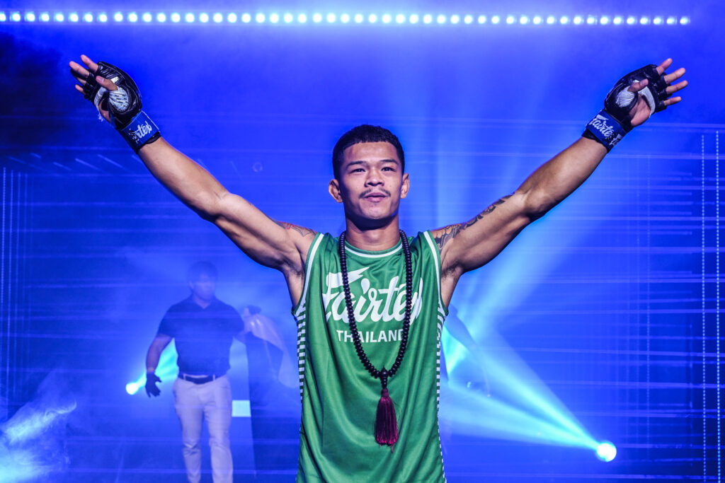 Superlek Kiatmoo9 Kongthoranee Sor Sommai ONE Friday Fights 68 2