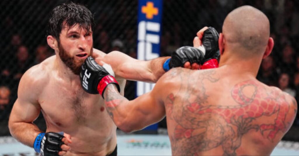 Magomed Ankalaev Claims He 'Didn't Put Much Effort' into His 12 Failed Takedown Attempts Against Alex Pereira